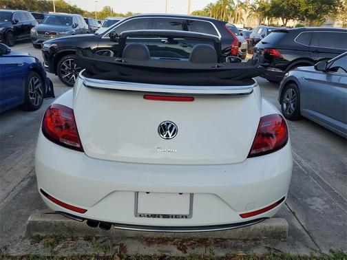2018 Volkswagen Beetle 2.0T SE