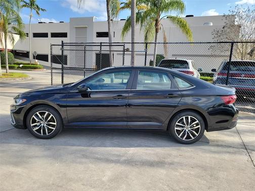 2025 Volkswagen Jetta 1.5T SE