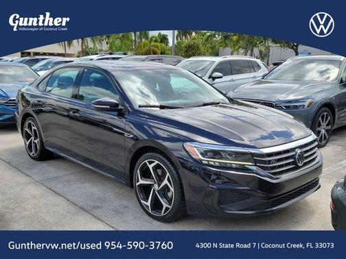Deep Black Pearl Effect 2021 Volkswagen Passat 2.0T R-Line