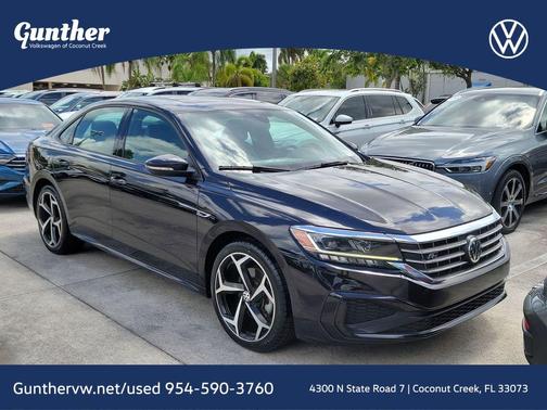 Deep Black Pearl Effect 2021 Volkswagen Passat 2.0T R-Line