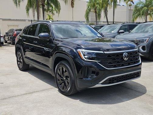 2025 Volkswagen Atlas Cross Sport 2.0T SE w/Technology