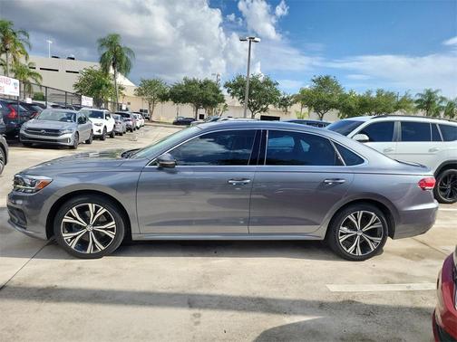 2022 Volkswagen Passat 2.0T SE