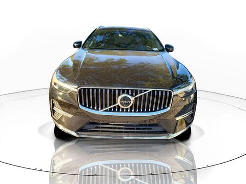 Onyx Black Metallic 2023 Volvo XC60 B5 Plus Bright Theme