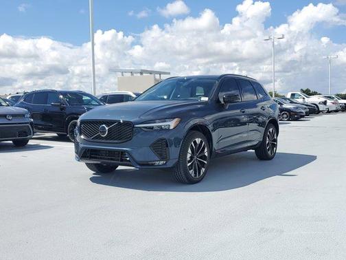 2026 Volvo XC60 B5 Ultra