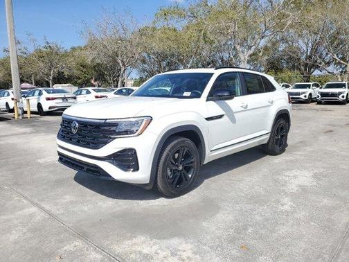 2025 Volkswagen Atlas Cross Sport 2.0T SEL R-Line Black