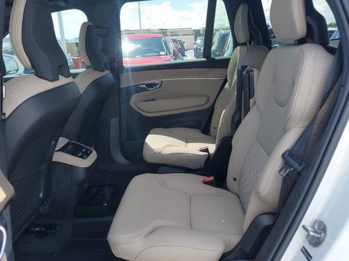 2026 Volvo XC90 Plug-In Hybrid T8 Plus 6-Seater