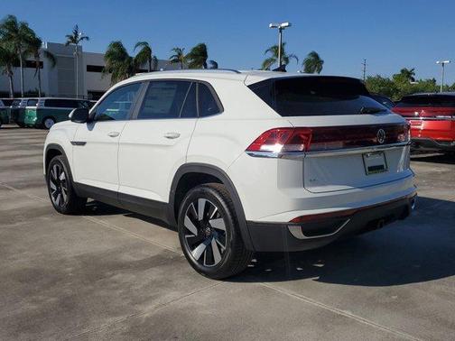 2025 Volkswagen Atlas Cross Sport 2.0T SE w/Technology