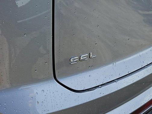 2025 Volkswagen Atlas Cross Sport 2.0T SEL Premium R-Line