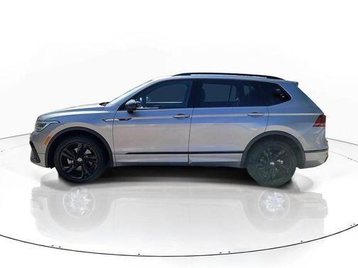 Pyrite Silver Metallic 2023 Volkswagen Tiguan 2.0T SE R-Line Black