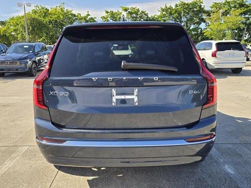 2026 Volvo XC90 PLUS