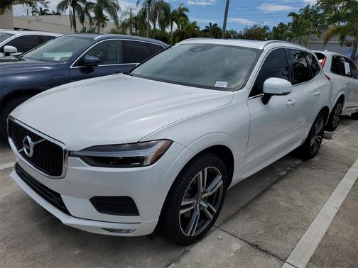 2021 Volvo XC60 T5 Momentum