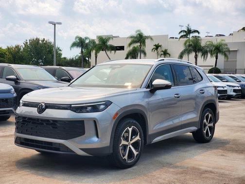 2025 Volkswagen Tiguan 2.0T SE