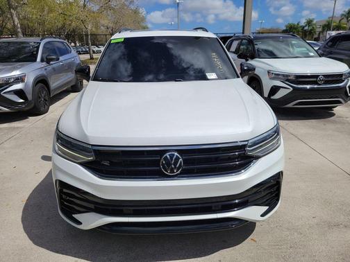 2023 Volkswagen Tiguan 2.0T SE R-Line Black