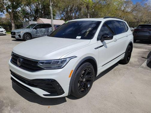 2023 Volkswagen Tiguan 2.0T SE R-Line Black