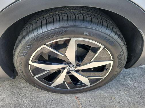 Silver Mist 2023 Volkswagen ID.4 S