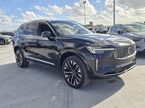 2025 Volvo XC90 Plug-In Hybrid T8 Plus 7-Seater