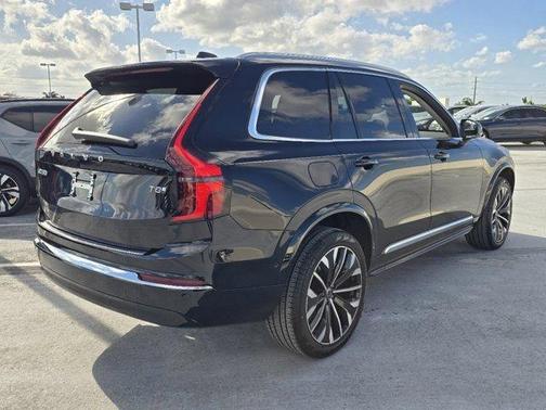 2025 Volvo XC90 Plug-In Hybrid T8 Plus 7-Seater
