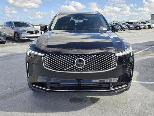 2025 Volvo XC90 Plug-In Hybrid T8 Plus 7-Seater