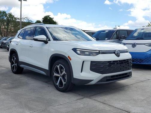 2025 Volkswagen Tiguan 2.0T SE