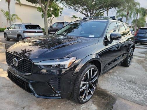 2025 Volvo XC60 B5 Ultra