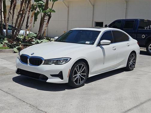 2019 BMW 330 i