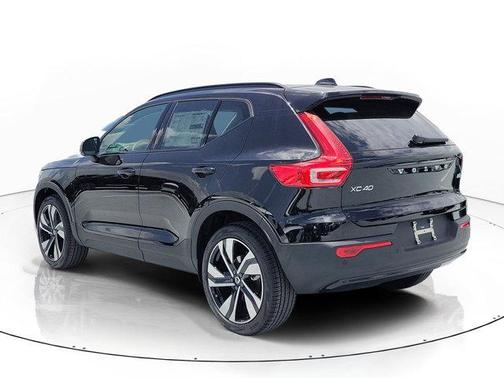 Onyx Black 2026 Volvo XC40 B5 Plus