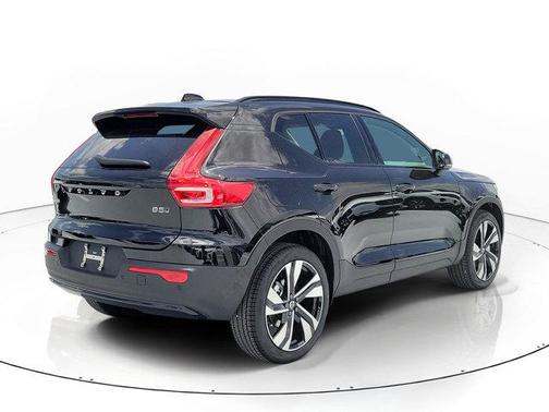 Onyx Black 2026 Volvo XC40 B5 Plus