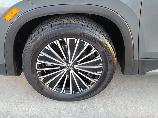 2025 Volkswagen Tiguan 2.0T S