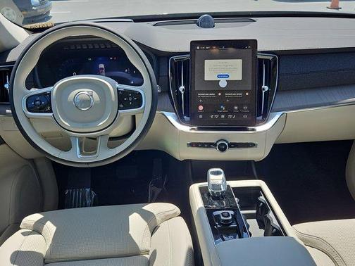 2025 Volvo XC90 B6 Ultra