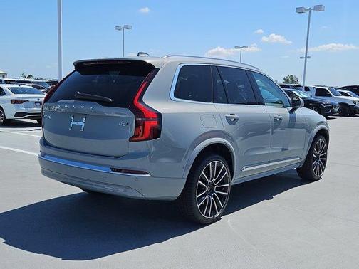 2025 Volvo XC90 B6 Ultra