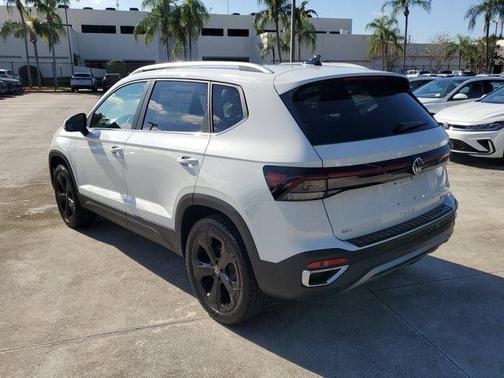 2026 Volkswagen Taos SEL