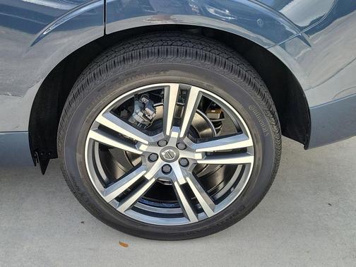 2020 Volvo XC60 T5 Momentum