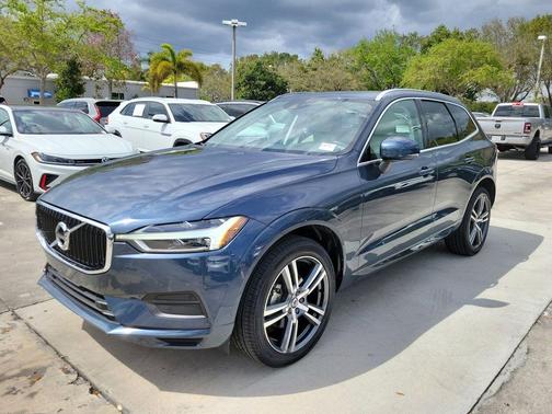 2020 Volvo XC60 T5 Momentum