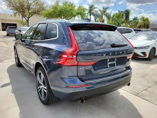2020 Volvo XC60 T5 Momentum