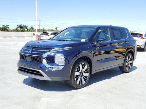 2025 Mitsubishi Outlander SE