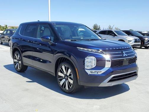 2025 Mitsubishi Outlander SE
