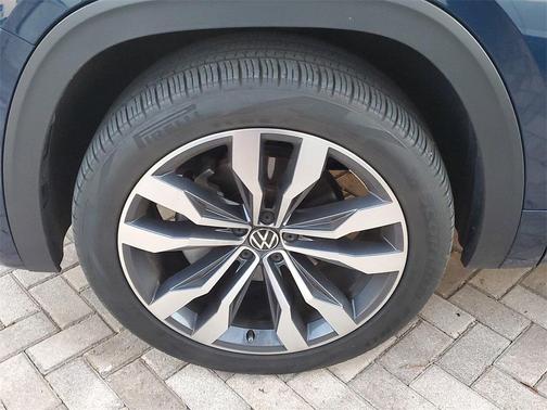 2023 Volkswagen Atlas 3.6L SEL Premium R-Line