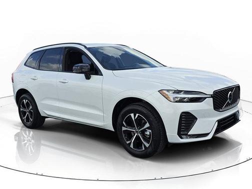 Crystal White Metallic 2026 Volvo XC60 B5 Core