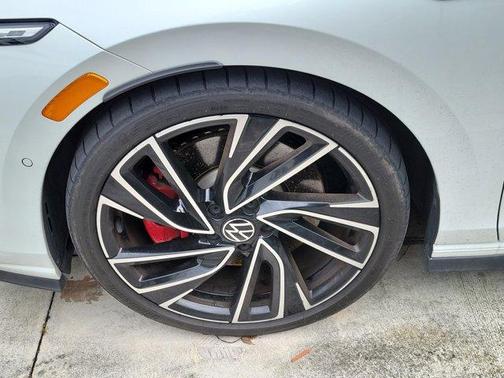 Oryx White Pearl Effect 2022 Volkswagen Golf GTI 2.0T Autobahn