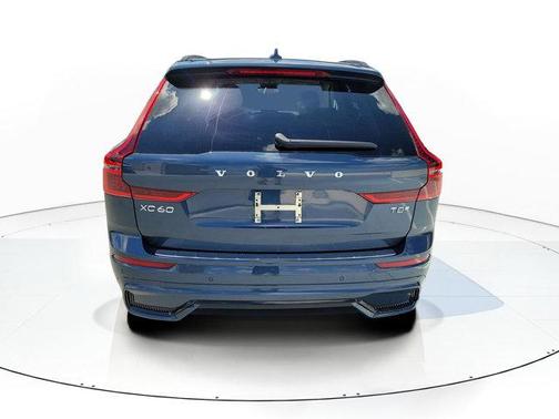 Denim Blue Metallic 2026 Volvo XC60 Plug-In Hybrid T8 Ultra