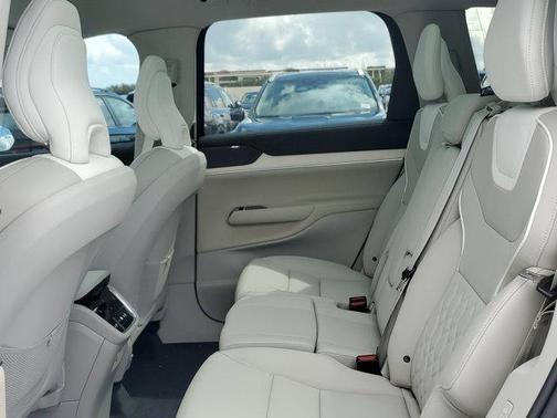 2025 Volvo EX90 Twin Motor Performance Ultra