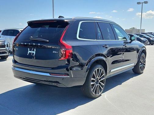 2025 Volvo XC90 B6 Ultra