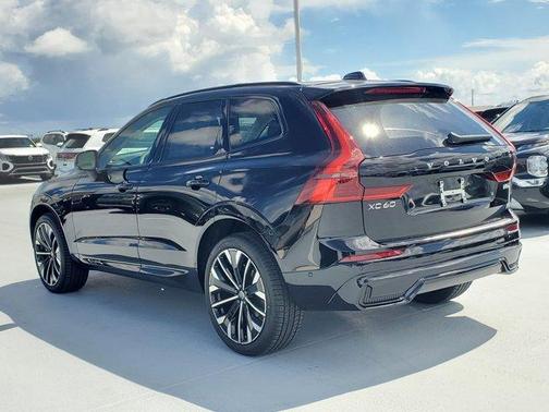 2026 Volvo XC60 B5 Ultra