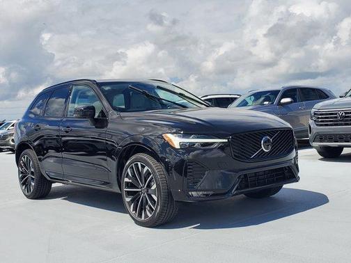2026 Volvo XC60 B5 Ultra