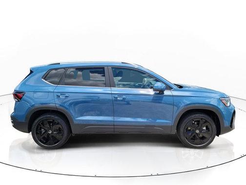 Monterey Blue Pearl 2026 Volkswagen Taos 1.5T SE