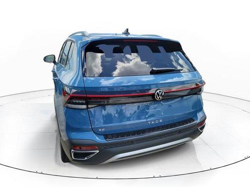 Monterey Blue Pearl 2026 Volkswagen Taos 1.5T SE