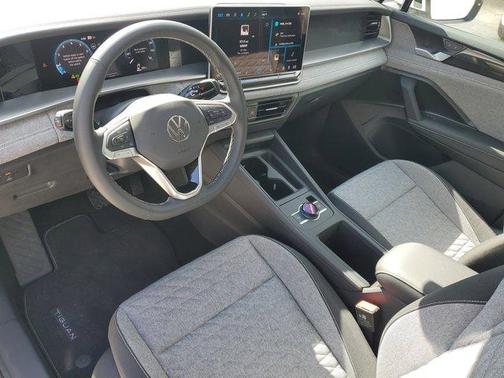 2025 Volkswagen Tiguan 2.0T S