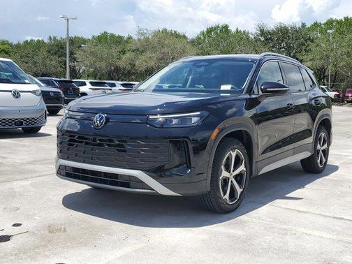 2025 Volkswagen Tiguan 2.0T SE