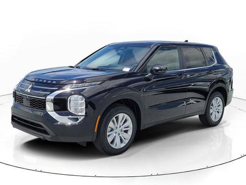 Black 2026 Mitsubishi Outlander ES