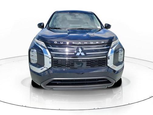 Black 2026 Mitsubishi Outlander ES